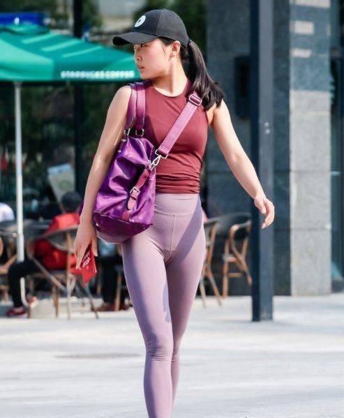 雷区 为什么你穿“打底裤”显腿粗又俗气？关键在这几个雷区，避开就美