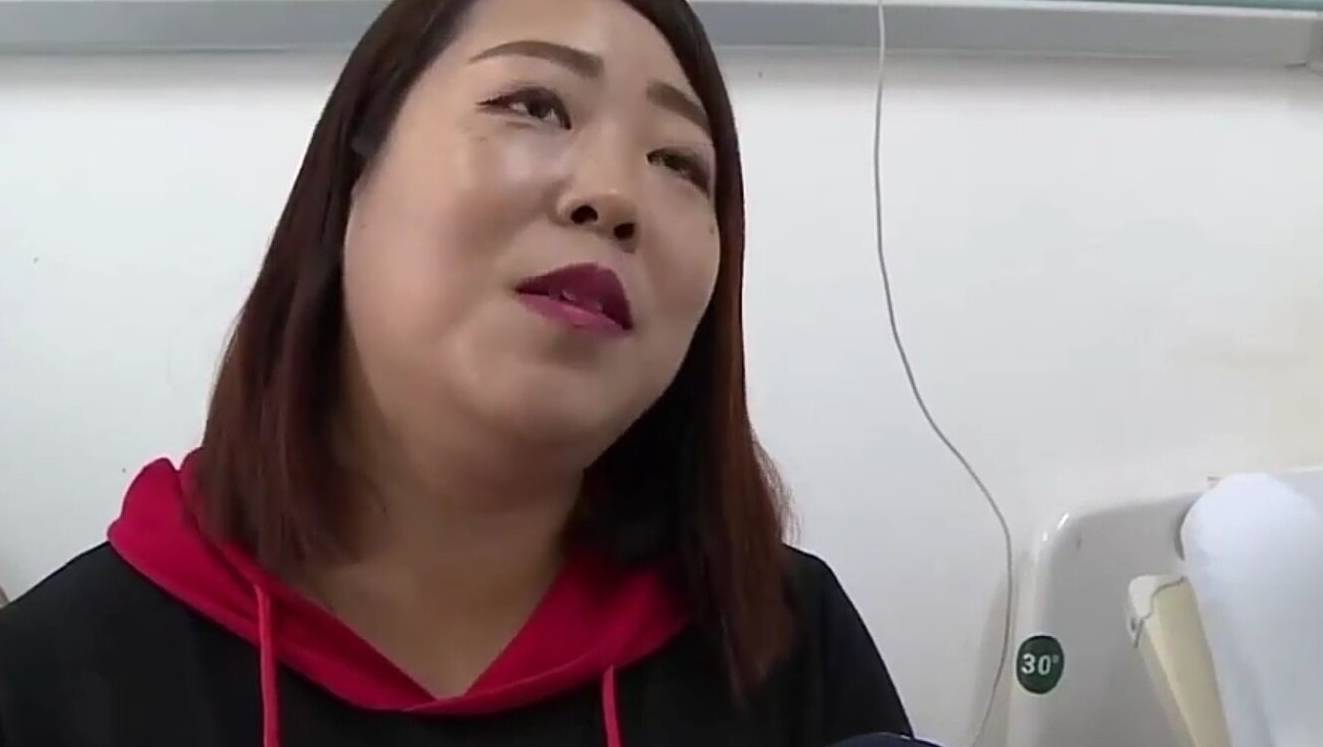 网友|经常熬夜不吃早餐,男子加班时突然口吐鲜血,网友:我有点慌了