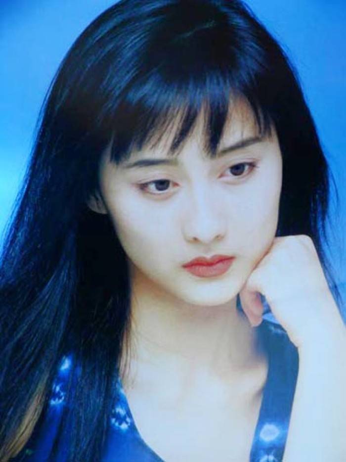 娱乐圈的大美人,都是老天爷追着喂饭吃,怎么作都会大红大紫?_陈德容