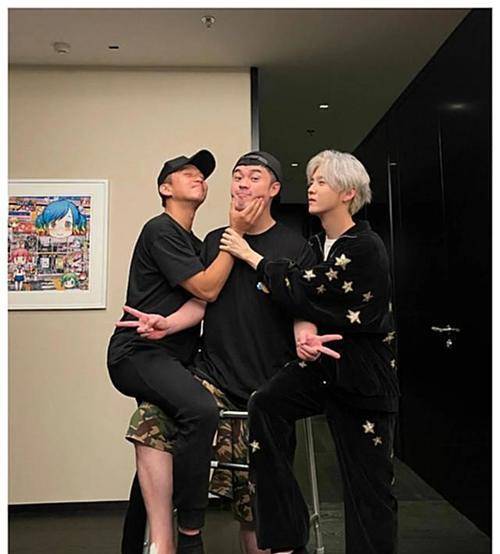 官宣|“五哈新阵容官宣!邓超、陈赫、鹿晗、彭昱畅加盟,机车服亮了