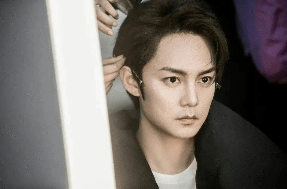 头像|出道9年没火过，34岁没代表作，但我愿称他为真正的“演员”