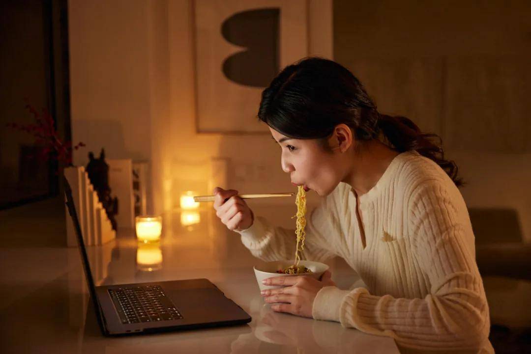 时间|熬夜过后，如何减少“熬夜损伤”？专家总结了6个补救方法