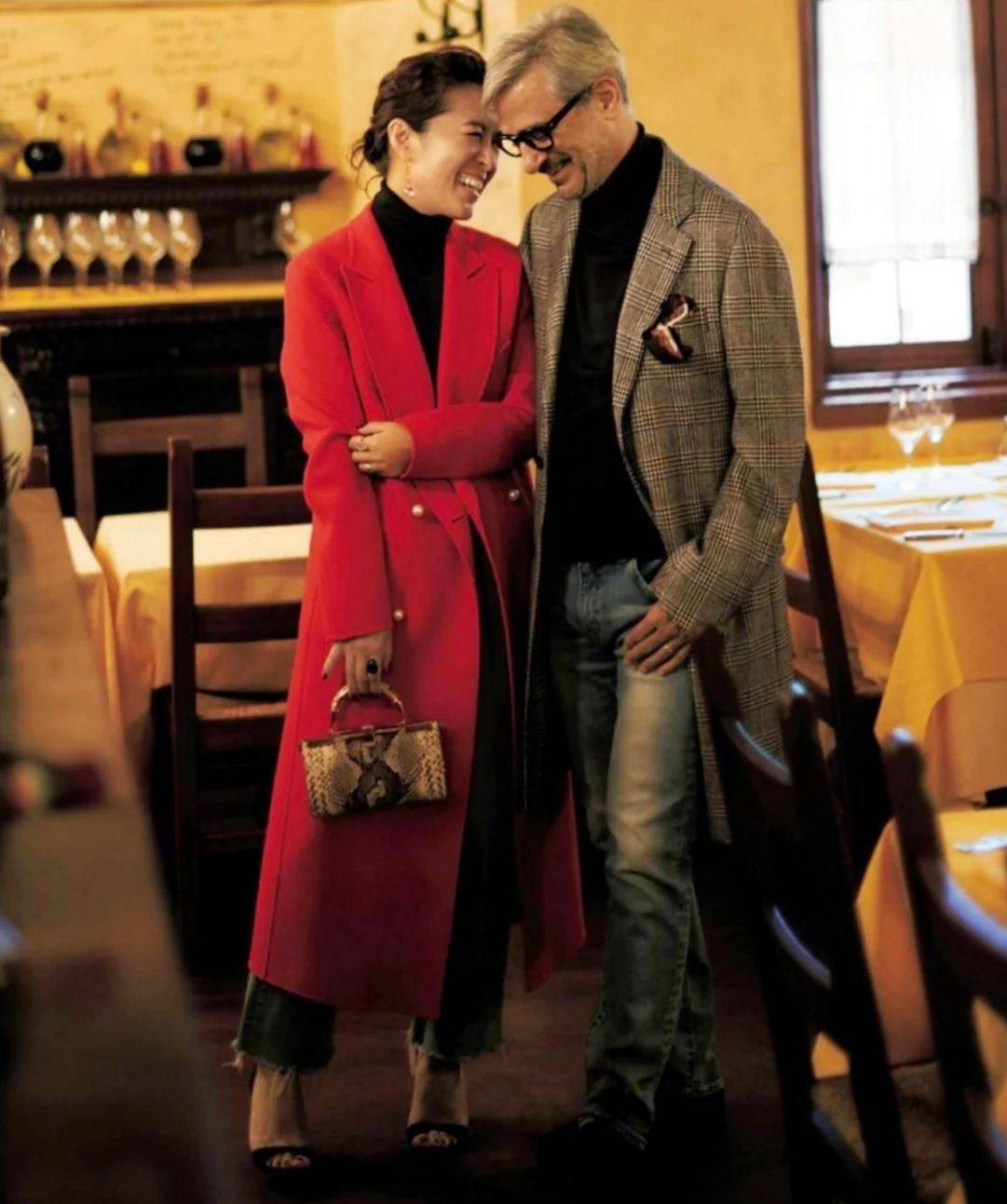 老公 50岁女人别总穿休闲装，学学日本阿姨的穿搭，难怪老公那么宠她