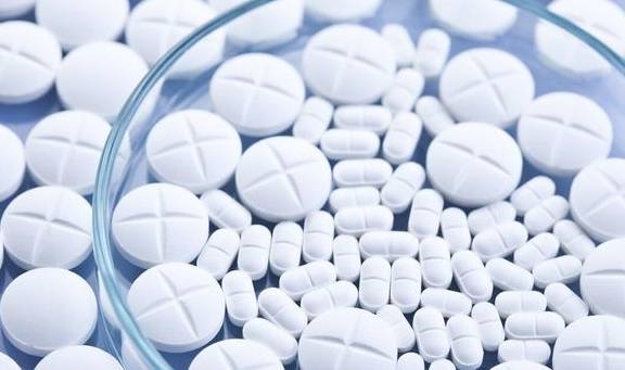 控制|糖尿病空腹血糖7.4,吃二甲双胍不降反升?从3方面详解原因