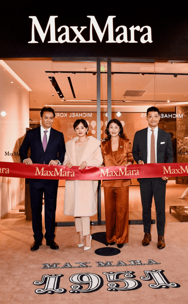 廓形 孙俪凹时尚造型再翻车！穿大火的泰迪熊大衣亮相，造型更像睡衣