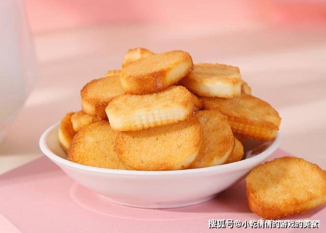 美食|超市里“不起眼”的3款美食，总被放在角落里，包装虽丑但味很好