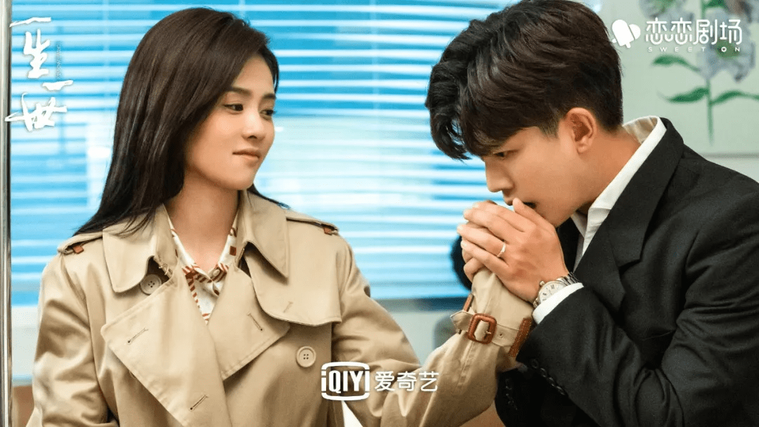 职场|《夜色暗涌时》：男帅女美还不尬的剧情，大家追起来了吗？