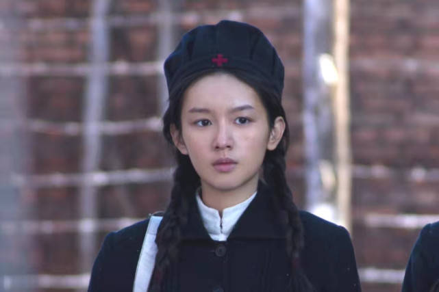 后周|《铁道英雄》:老戏骨范伟、张涵予演技在线,95后周也成功出圈