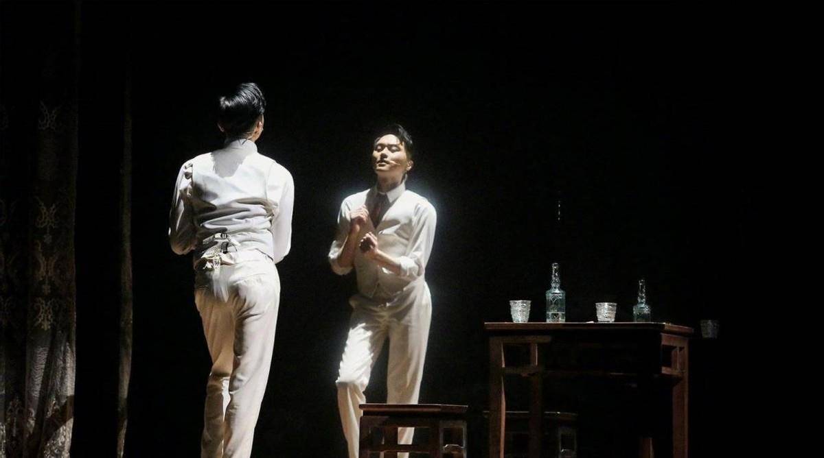 湾区|开播上热搜，收视成“扛把子”，陈小春这部黑马综艺凭啥这么拽？