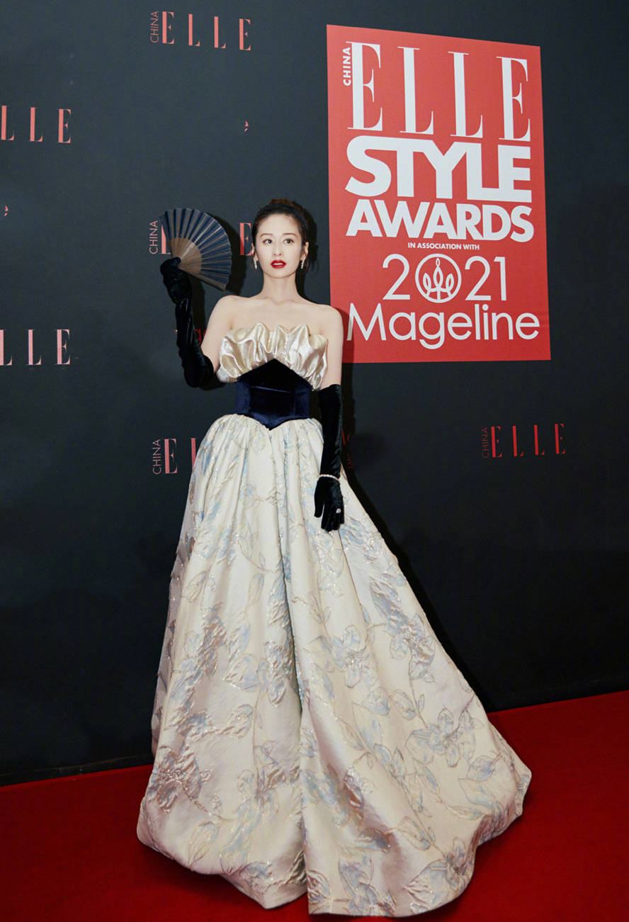 时装 75位明星的ELLE时装造型，王源、热巴，关晓彤，身心造型惹人爱