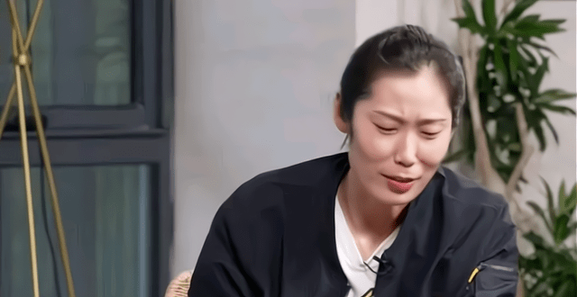 联赛|可叹！为什么朱婷有伤不治！排协撒手不管在等她自愈吗？