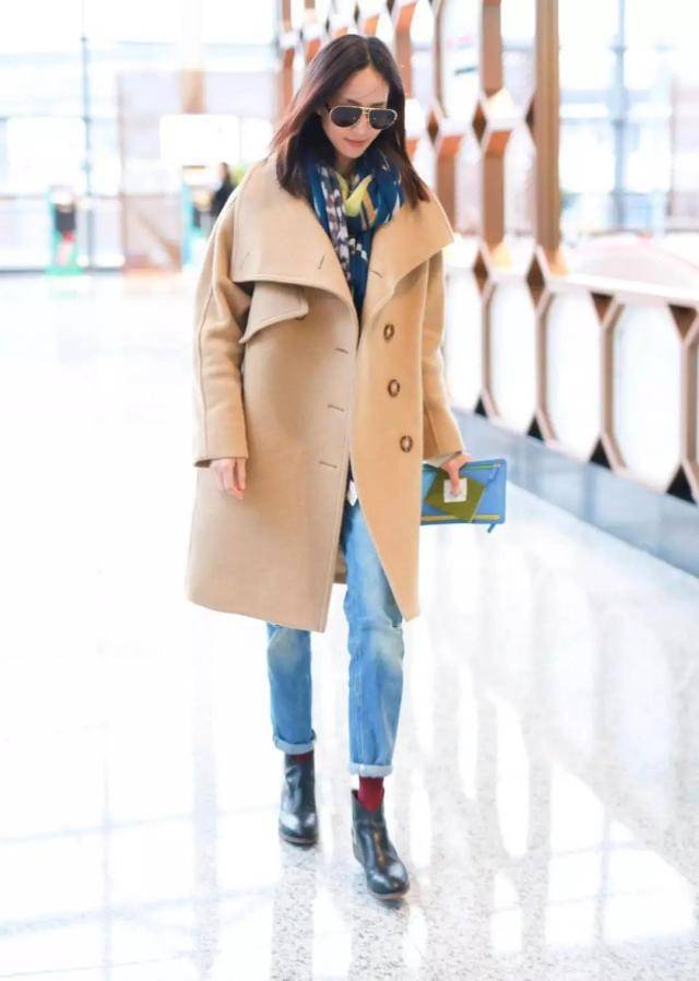 视觉 大衣+围巾,才是40+熟龄女性的冬季必备,精致飒美,气场超强