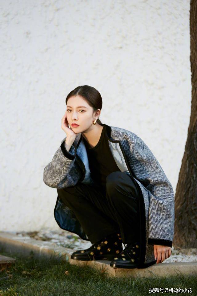 马尾 宋妍霏穿衣真有气场，169身高只不过穿了高腰西装裤，超模范尽显