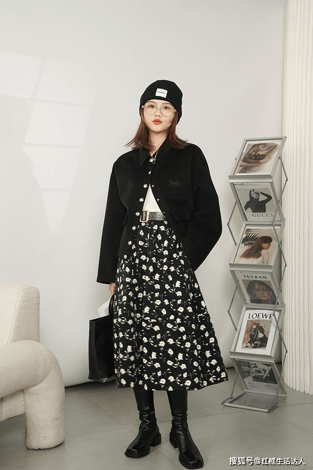 曲线美 冬季“半身裙”怎么穿更好看？建议从这4个方面入手，优雅显高挑