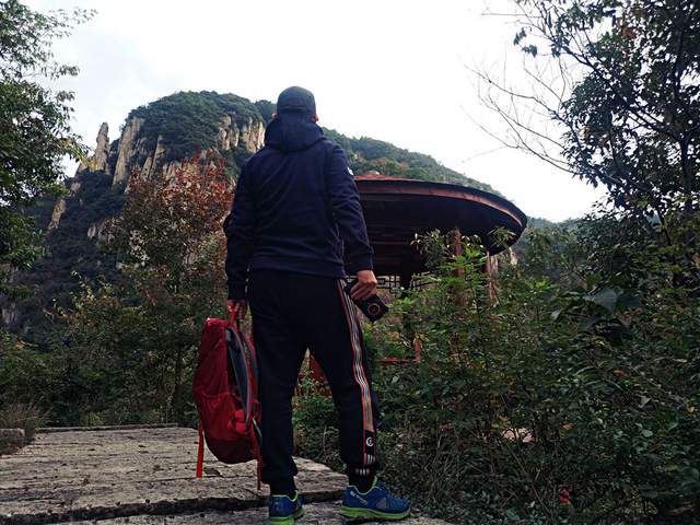 细节 时尚保暖，重磅登场：黑冰重磅开衫卫衣