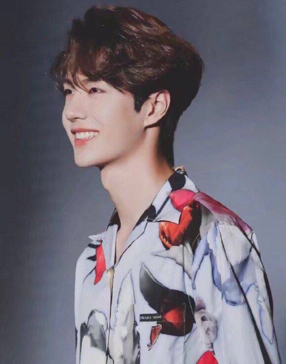 明星"笑容杀",肖战治愈,王一博奶萌,李现宠溺,千玺的习惯绝