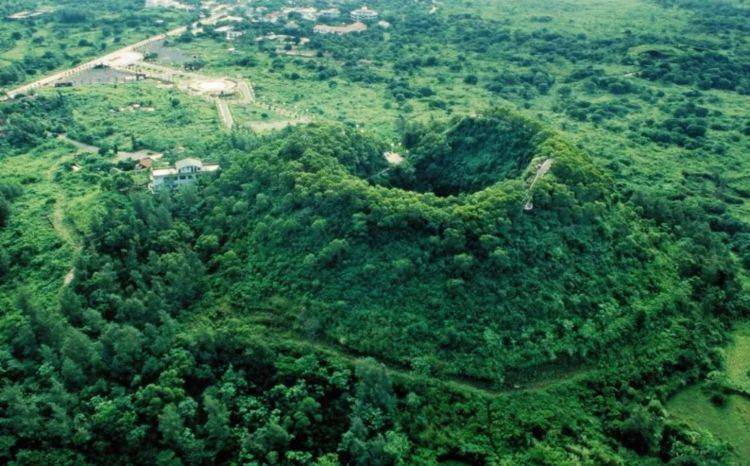原创海南有一座火山只有222米已沉睡8000年有可能再次喷发