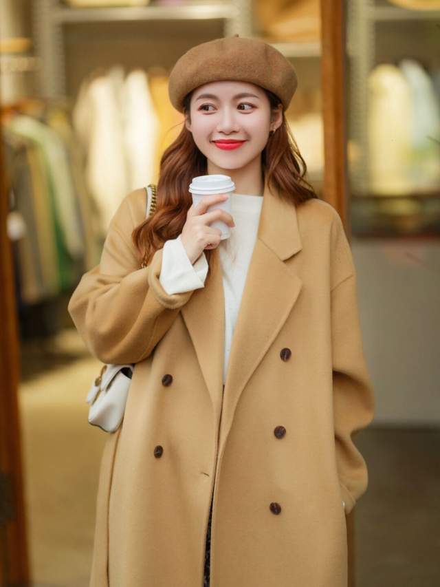 配饰 冬季最美的打开方式，“大衣+毛衣”才是王炸cp，保暖又洋气
