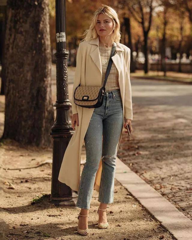 下半身 “梨型身材”怎么穿显瘦？学这4个遮肉法，堪称“削肉神器”