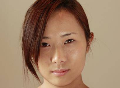皱纹皱纹多的女性，建议“少吃2物，多喝2水”，别傻傻的不知情