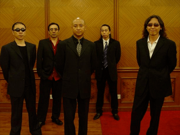 "金牌小人物"周晓鸥:被吴京"忽悠"拍《战狼》,被乐队队友坑_零点乐队