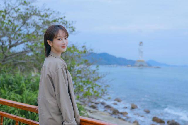 变化 杨紫新剧大爆火！穿职场装风格变化太大，预告播出实力真不容小觑