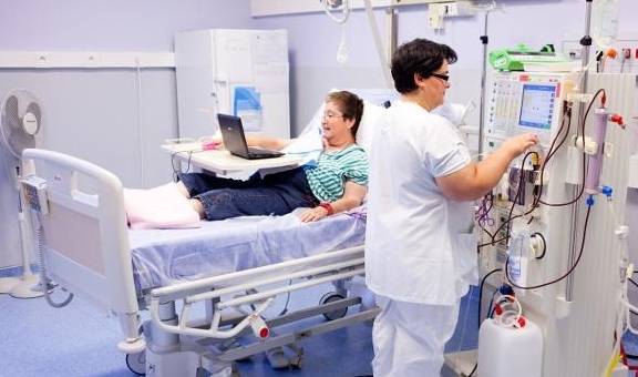 治疗|慢性肾衰竭患者血液透析护理研究进展分析