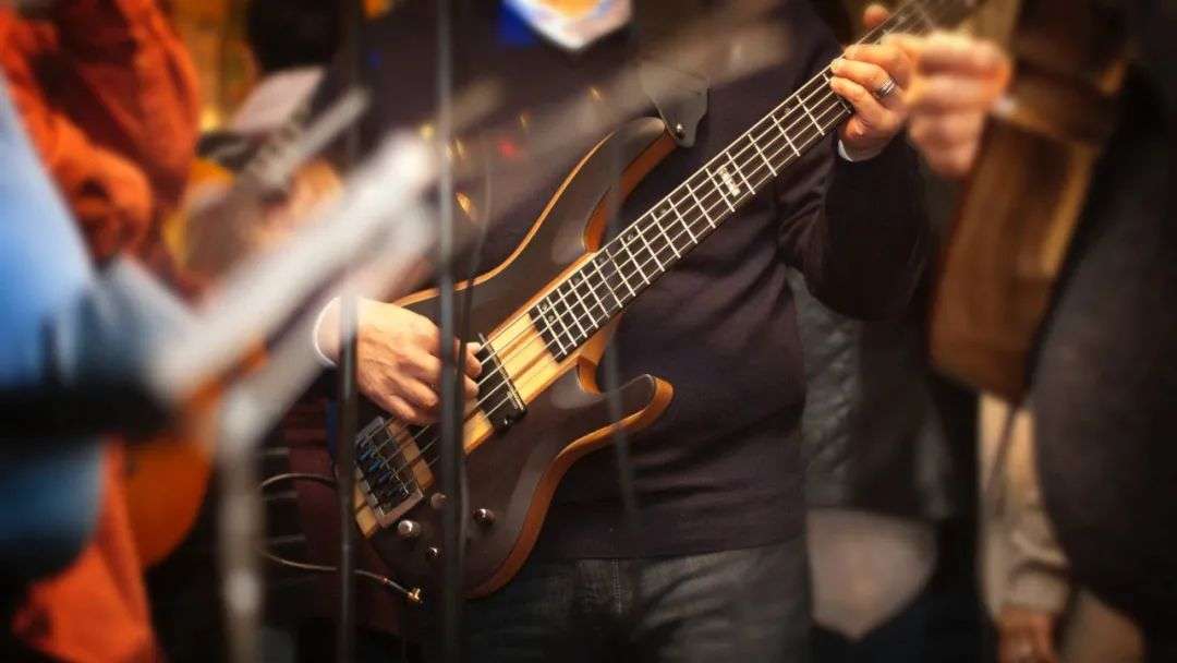 歌声响彻太空背后，音乐人如何站上广阔天地？