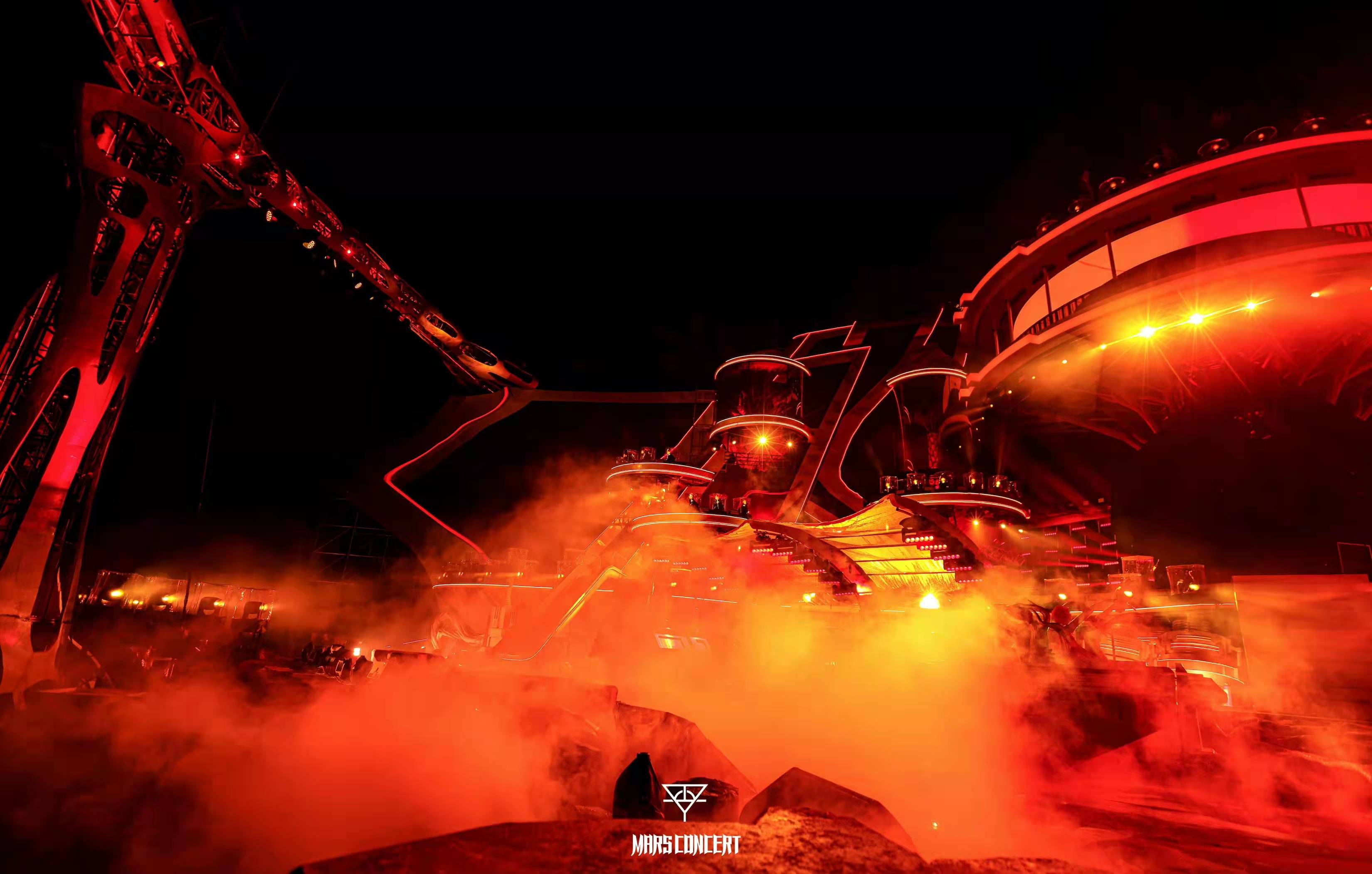 舞美|倒计时2天!华晨宇火星演唱会主舞台曝光,极致美学演绎火星之城