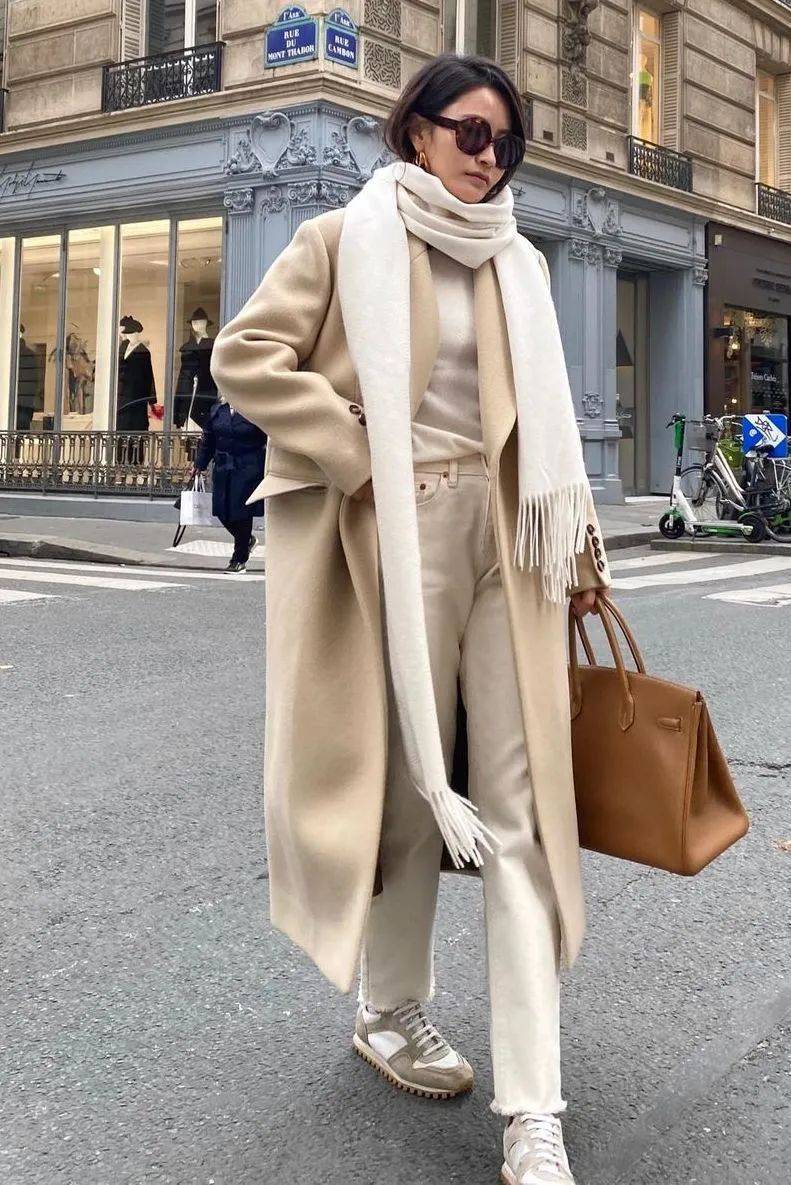 毛衣 比驼色更好穿，今年冬天“奶茶色”火了！