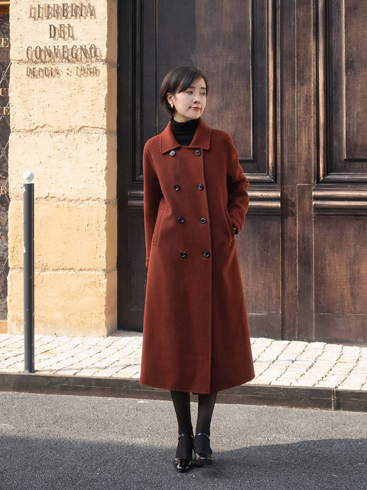 整体 这才是真正冬季穿搭指南,大衣搭配半身裙高级洋气,温柔又优雅