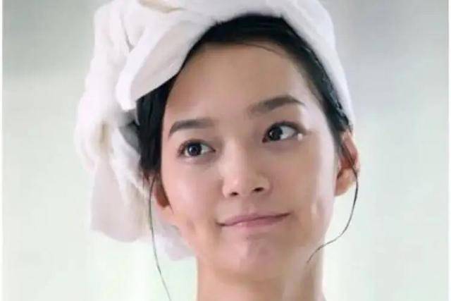 常言道"女人脸上有酒窝,常常流泪无处说",啥意思?有道理吗