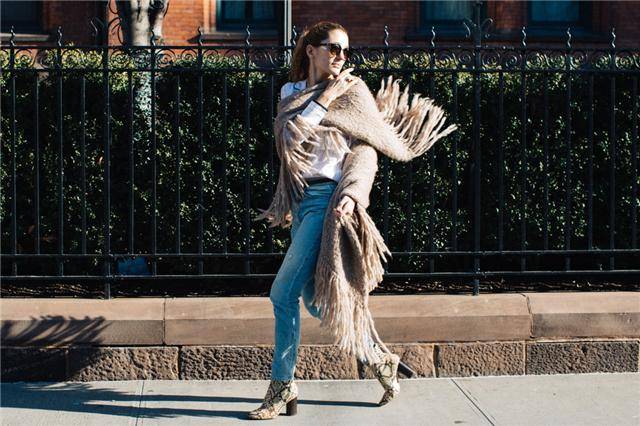 脚踝 扔掉你的过膝靴吧,太拖沓!今年流行“脚踝靴”,时尚百搭显腿长