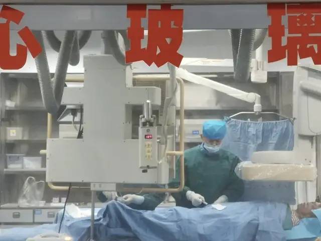 肾上腺|益阳市中心医院成功实施全市首例肾上腺静脉采血