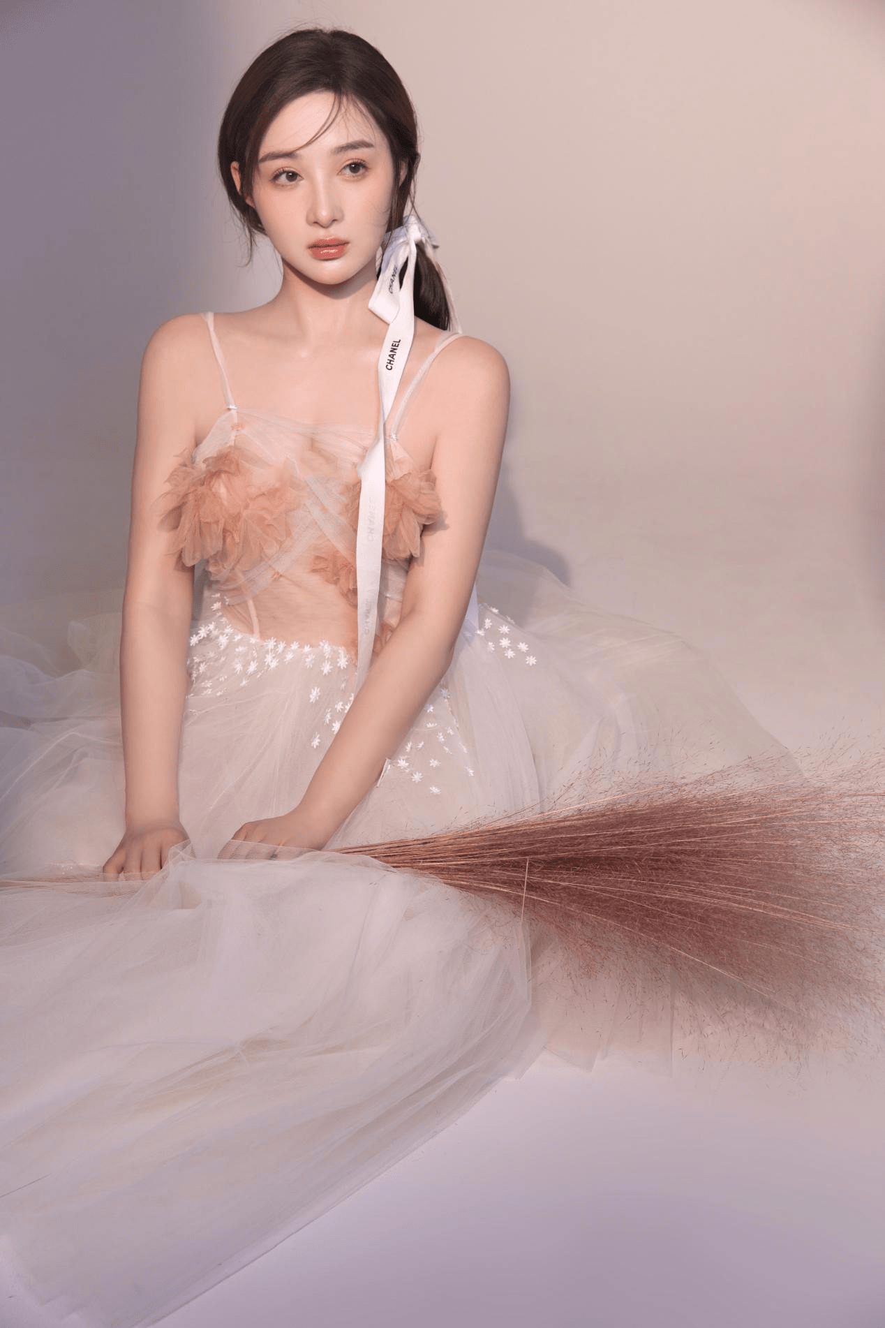 原创孙嘉璐秋日金穗大片如复古油画少女仿佛麦田里开出一朵花