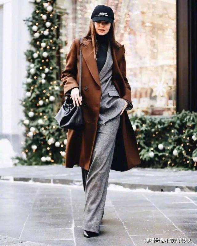 浅色 初冬穿什么才有气质感?大衣是个好选择,掌握这几点,穿出女神范