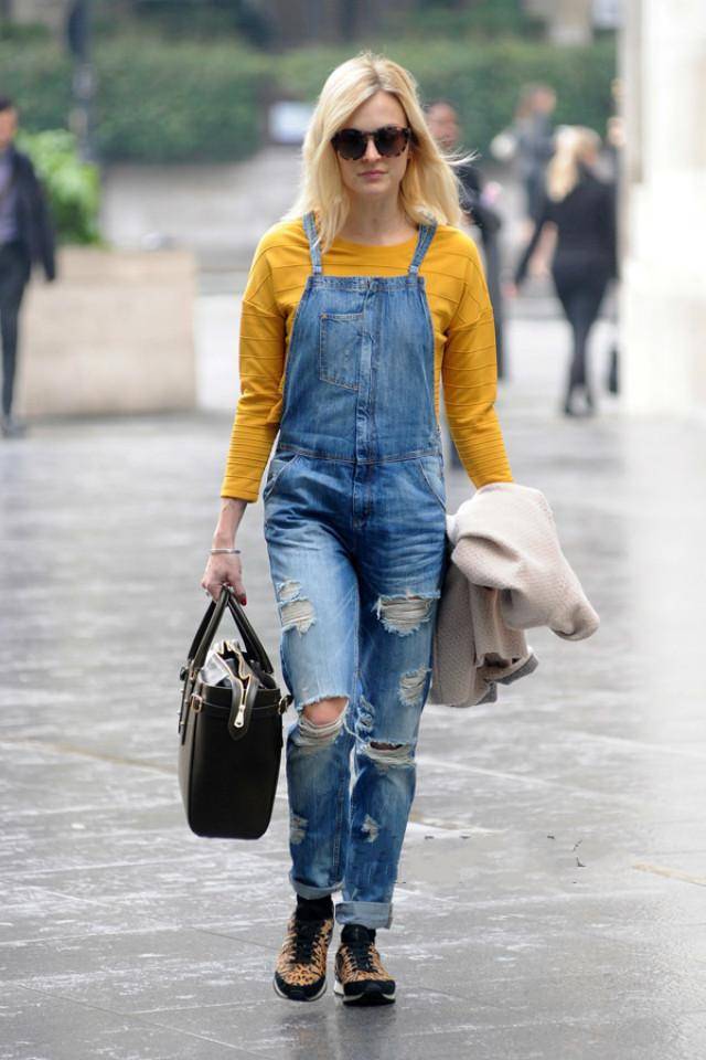 青春 怪不得女人都不穿阔腿裤了，今年流行的“初恋裤”，遮肉又减龄！