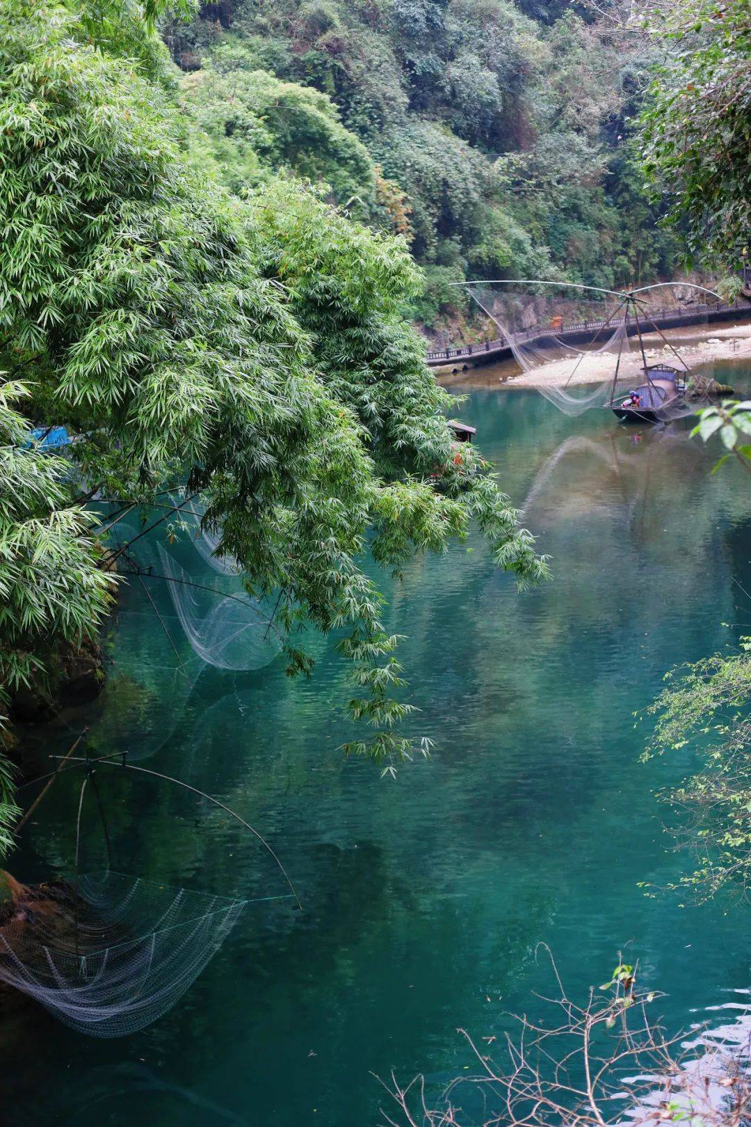 原创溪边洗衣的土家族少女,一洗就是一整天!网友:好羡慕这样的职业
