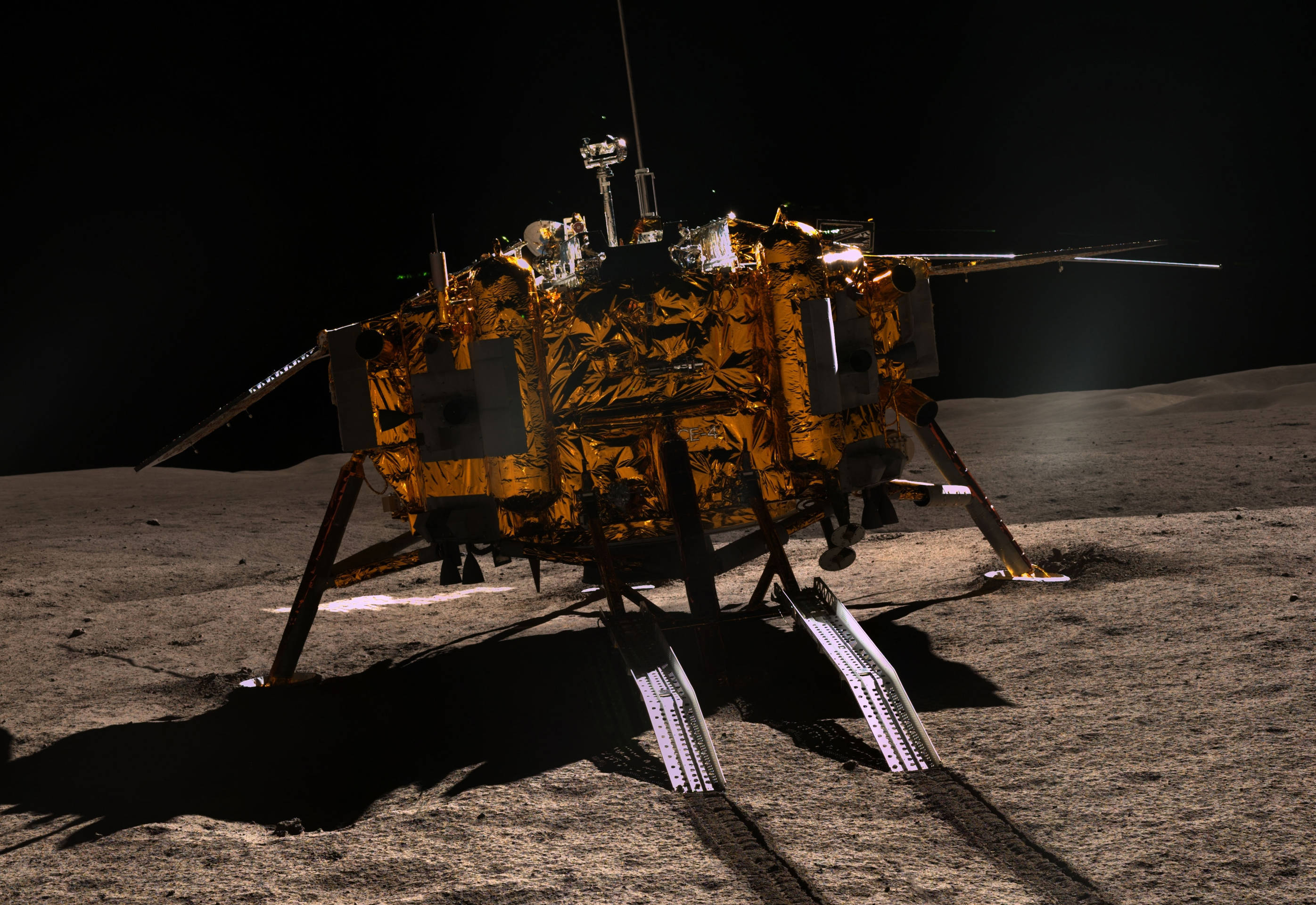 NASA版嫦娥探月：毒蛇号月球找水车，规模是玉兔二号的3倍