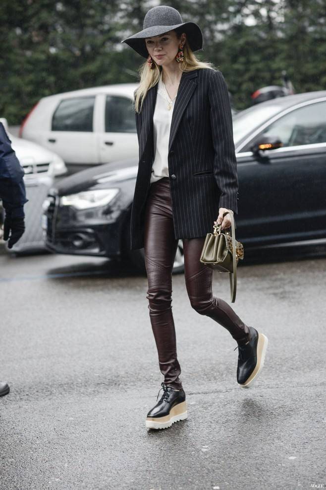 喇叭裤 冬季外套不用太复杂,衣橱中有这两件就足够了,时尚保暖又显气质