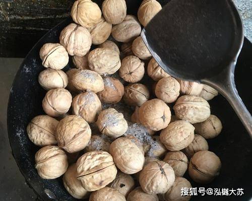 因为|生活中你会经常买零食吃吗？如果让你选零食,会选择哪一类零食？