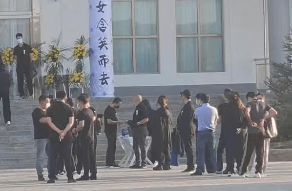 给予|于月仙车祸意外离世,权威人士曝她将获四方赔偿,最大受益人是他