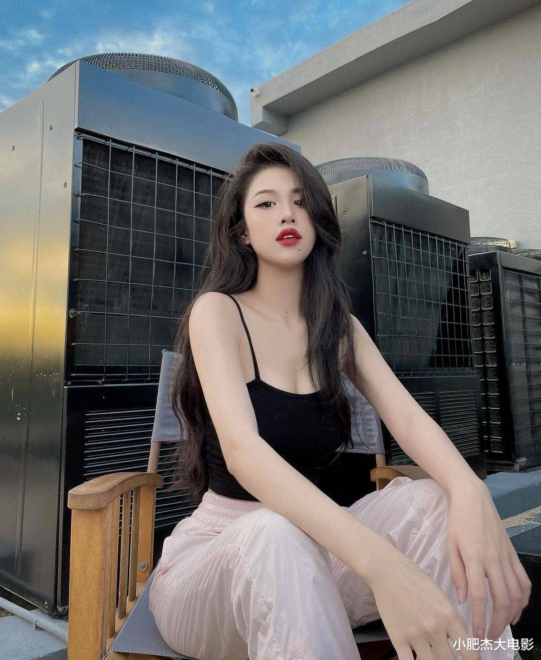 越南网红美女的颜值超乎你的想象 粉紫色 越南网红美女的颜值超乎你的想象 粉紫色