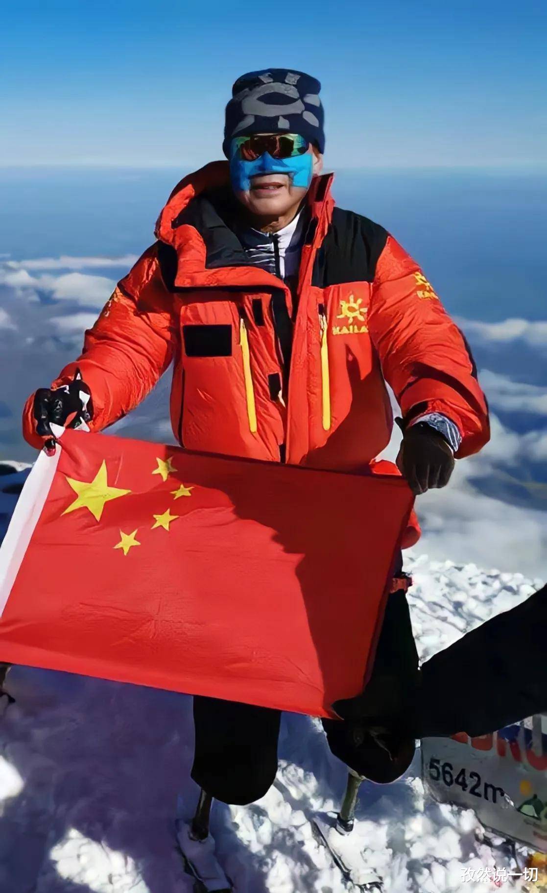 吴京|成龙演过他，吴京推荐他，胡歌为他献声配音，这位大爷凭什么？