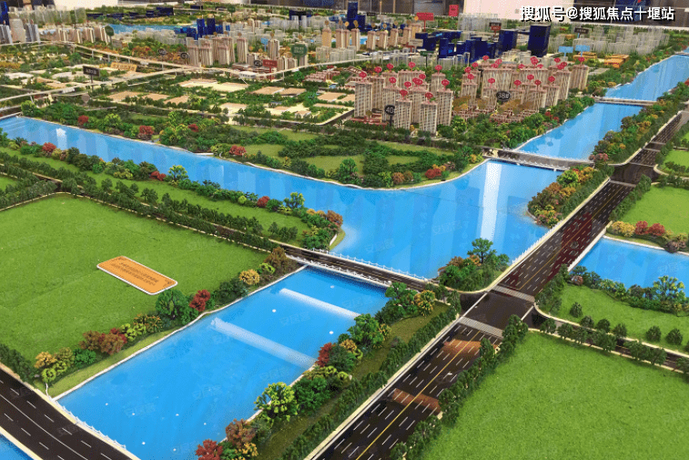 宁波杭州湾,位于杭州湾滨海新城启动区的核心区域,与绿地长岛项目