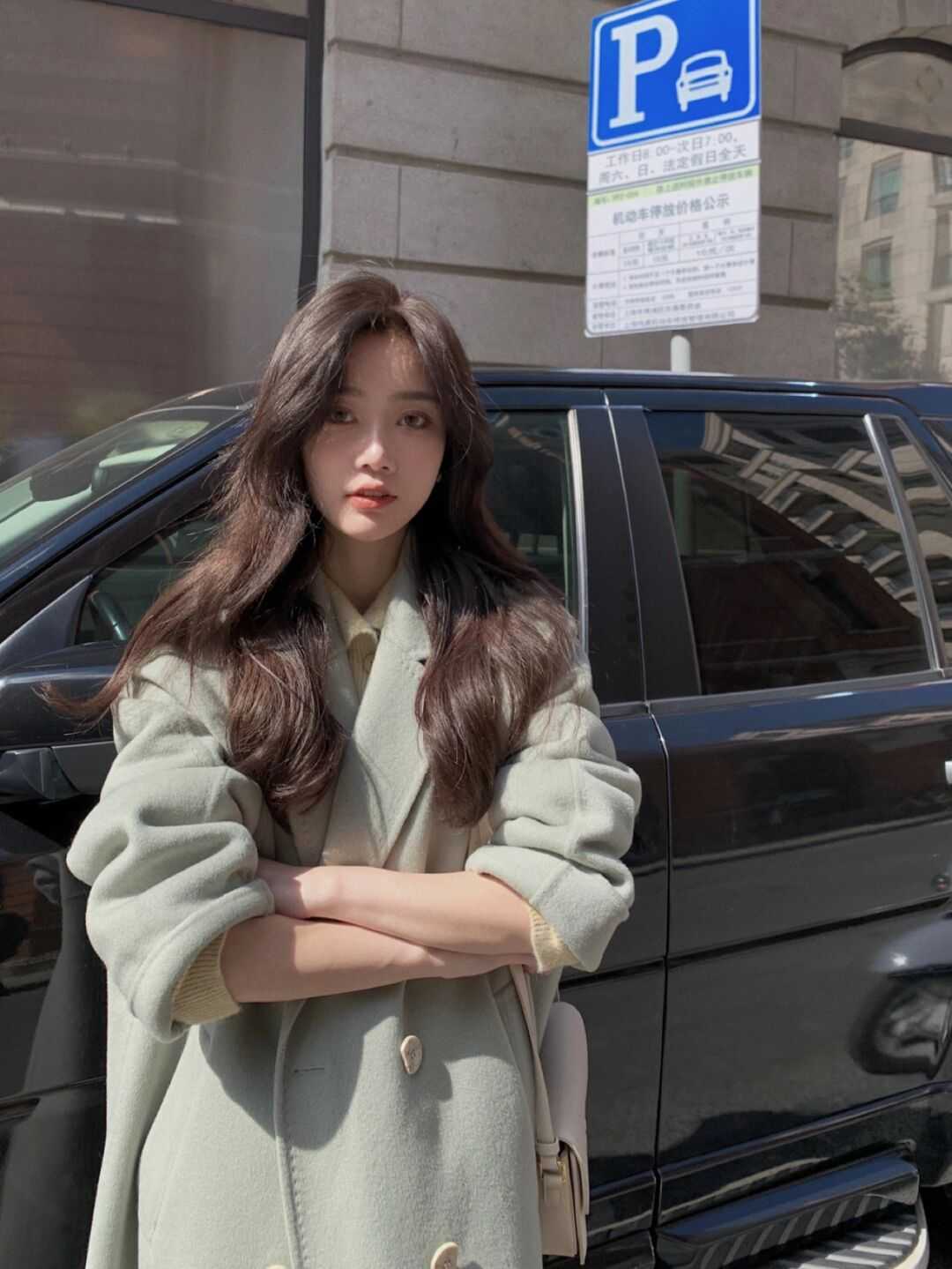 脚踝 天冷了，适合普通人的大衣冬季穿搭，不露脚踝也不露腿，高级洋气