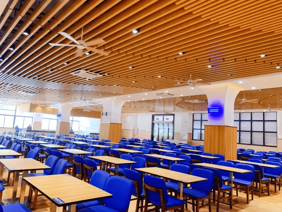 建设新食堂广州软件学院深入推进校园基础设施建设