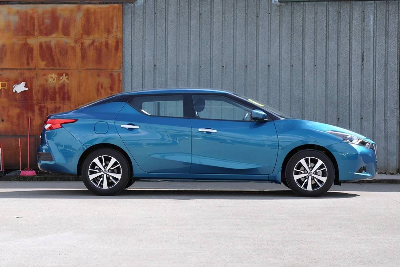 2021款日产蓝鸟采用日产全新演绎v-motion前脸造型设计语言,前进(参数