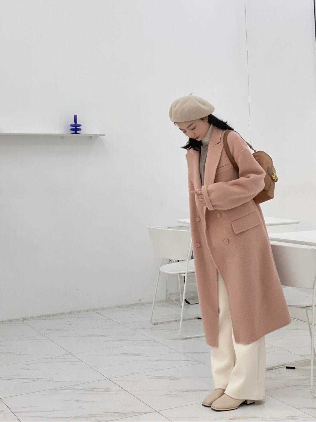 脚踝 天冷了，适合普通人的大衣冬季穿搭，不露脚踝也不露腿，高级洋气