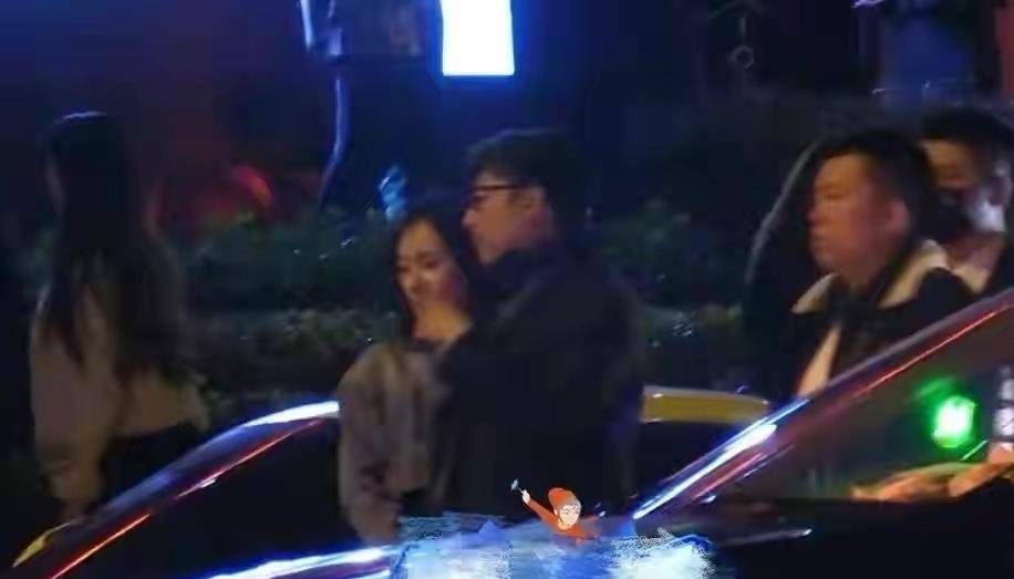 �����׹�����飡��ף�����������˰�ͷ���ϣ������»���˭��(2)